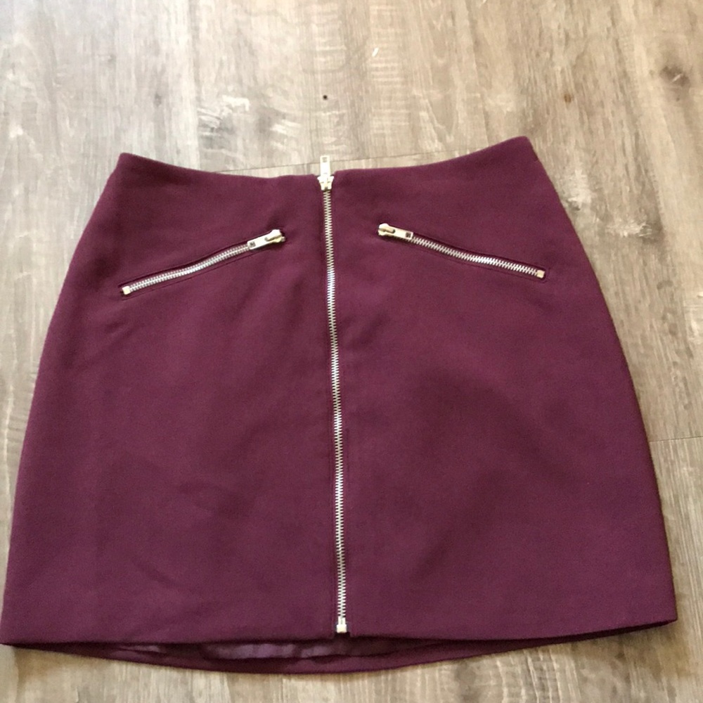 FOREVER 21 MAROON ZIPPER SKIRT